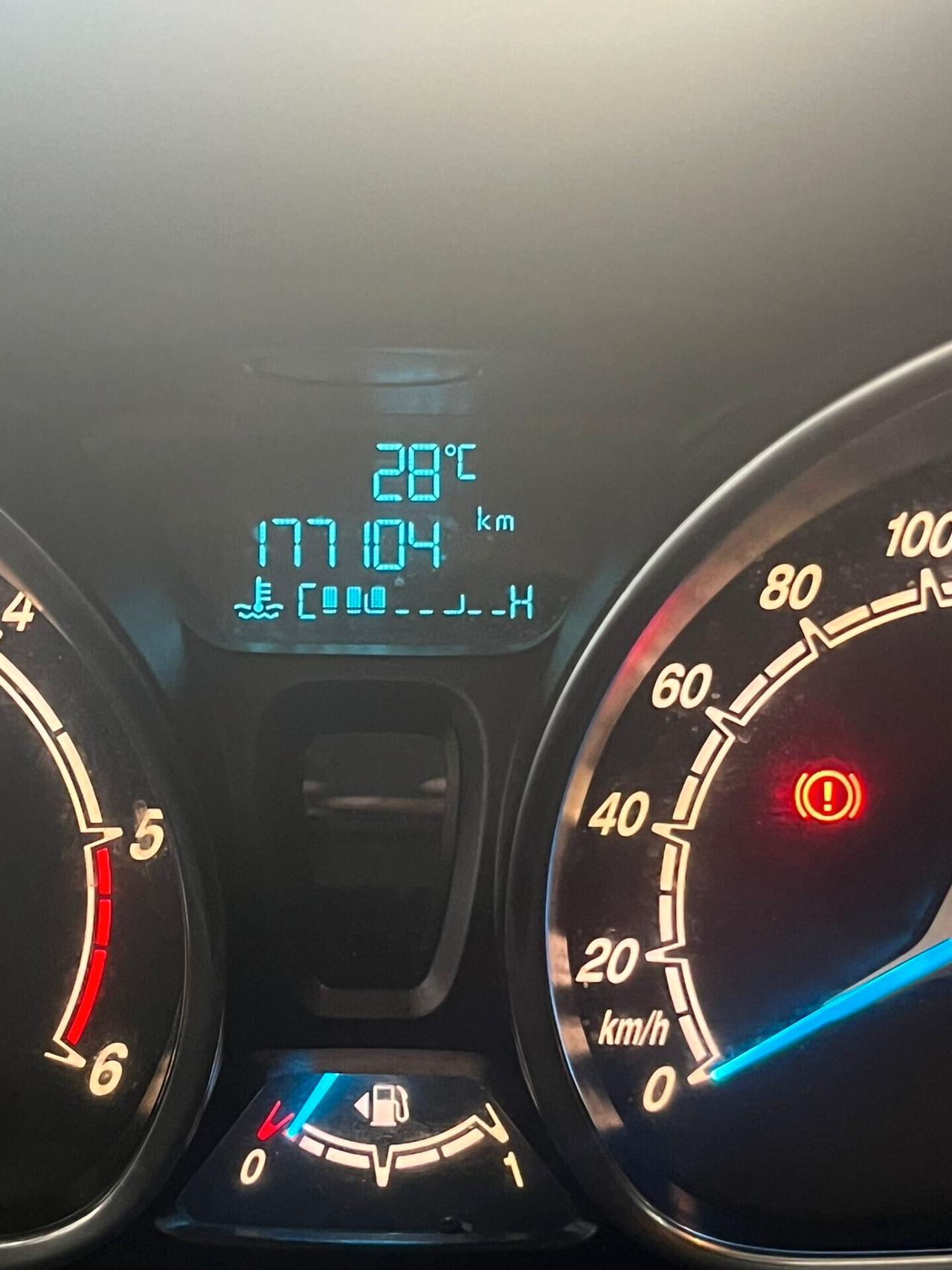 Ford B-Max 1.5 TDCi 95 CV Business Titanium