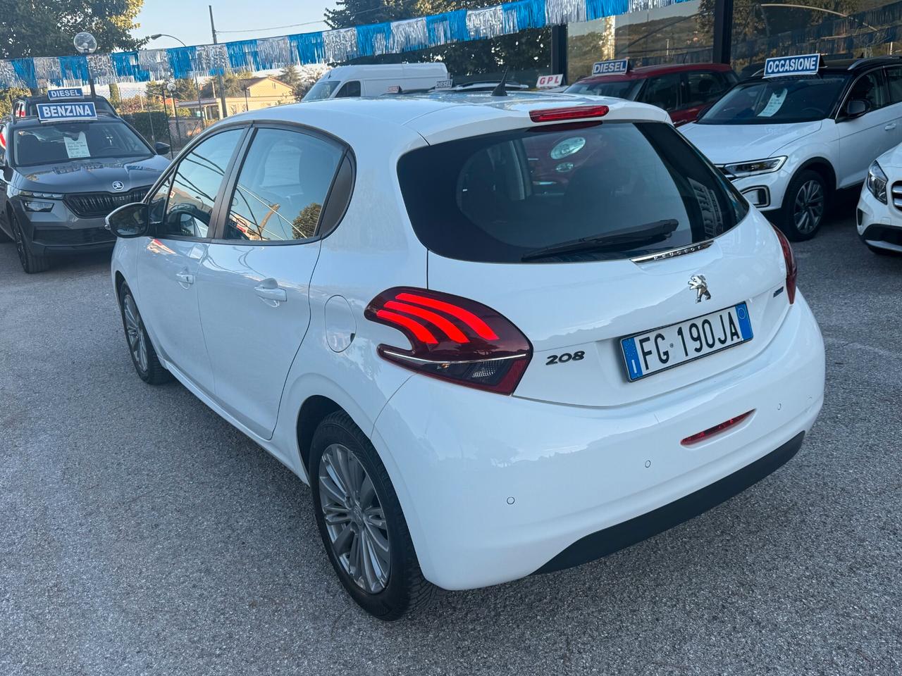 "SUPER ECO" Peugeot 208 PureTech GPL Active