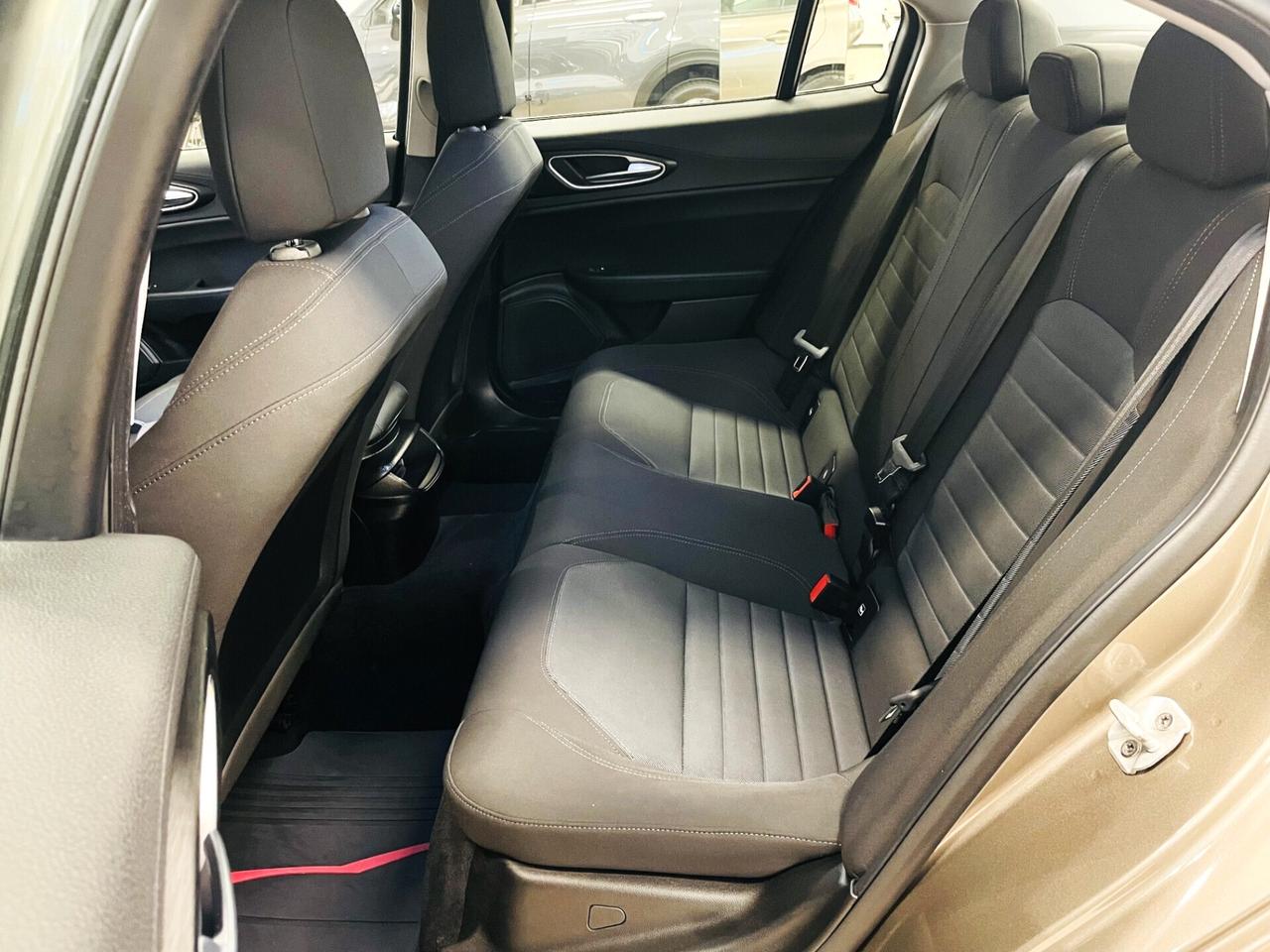 Alfa Romeo Giulia 2.2 Turbodiesel 150 CV AT8 Business