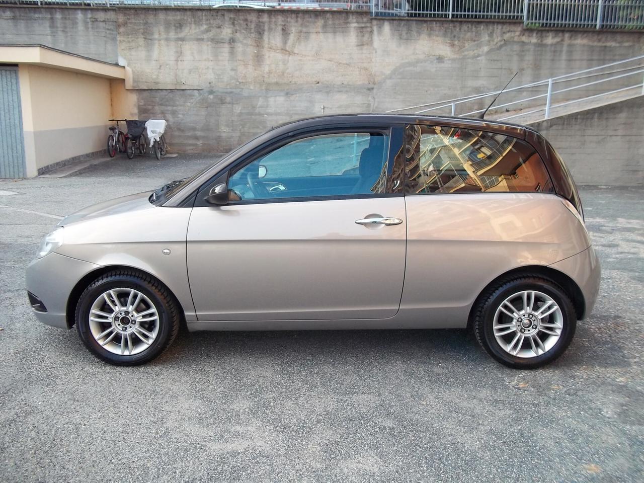 Lancia Ypsilon Oro 1.2 8v Bicolor 115.300 Km Ok neopatentati Euro4