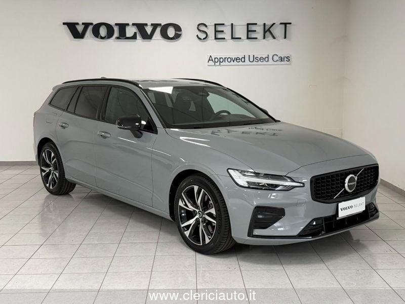 Volvo V60 B3 automatico Plus Dark