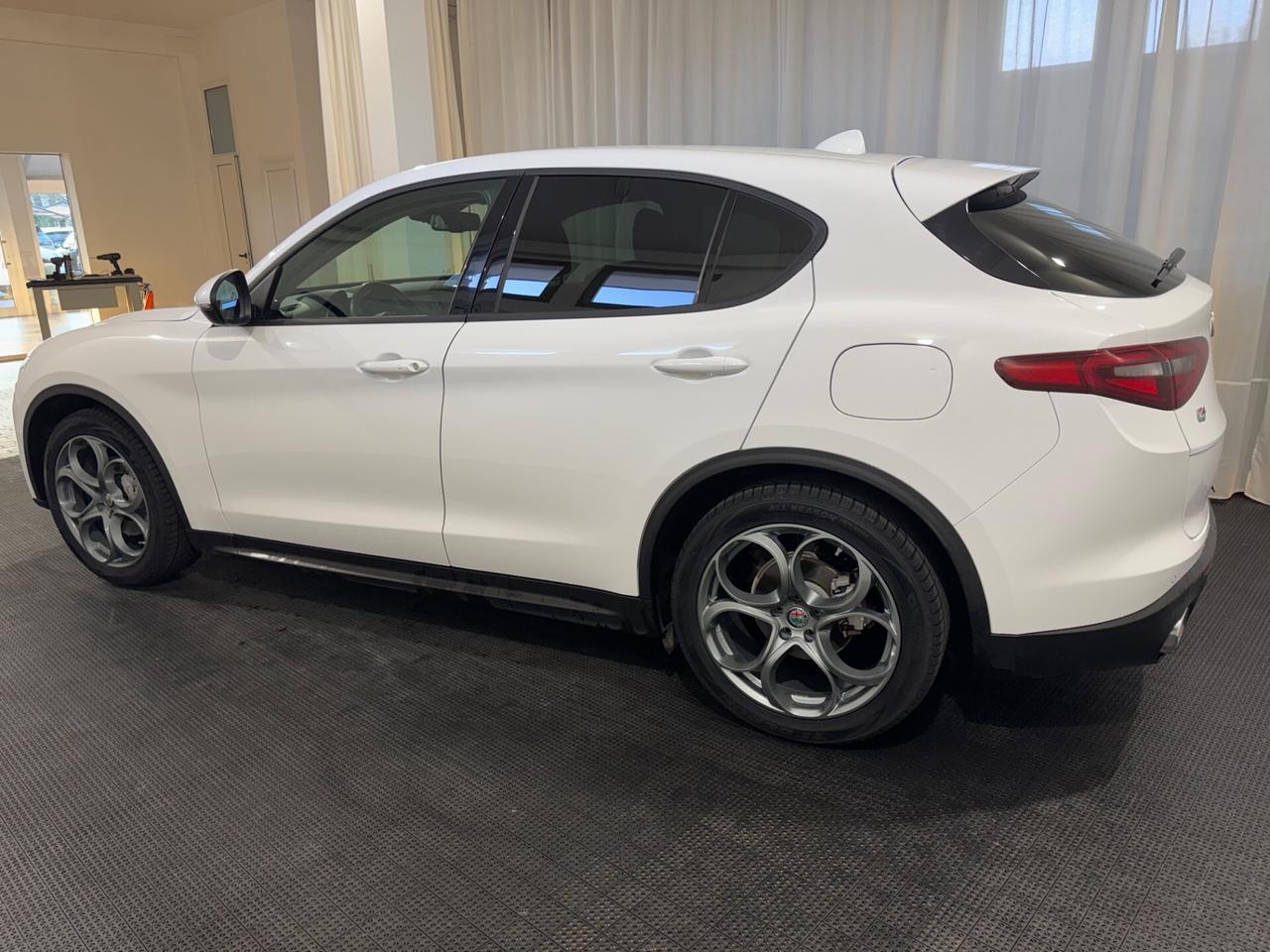 Alfa Romeo Stelvio 2.2 Turbodiesel 190 CV AT8 Q4 Business