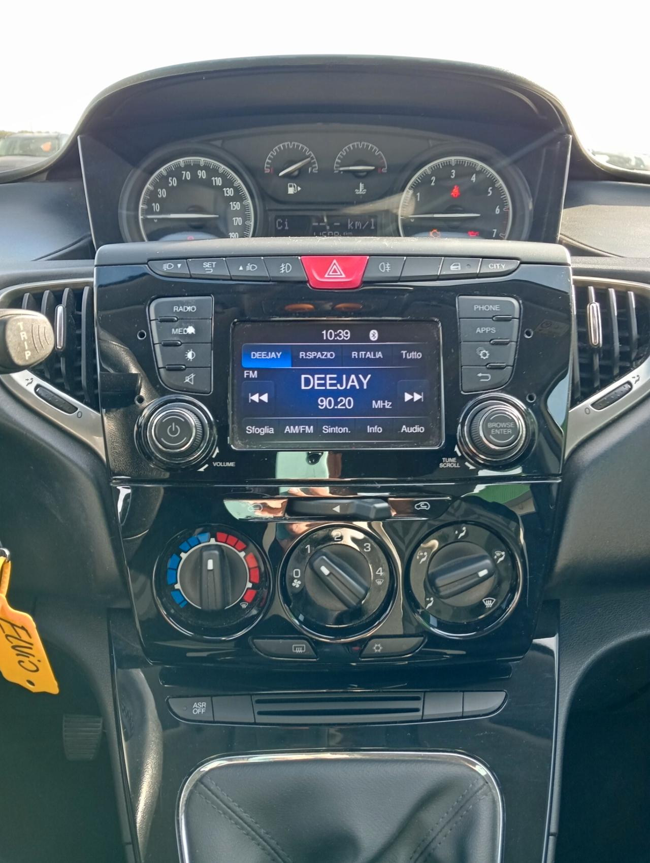 Lancia Ypsilon 1.2 69 CV 5 porte Gold 5 posti