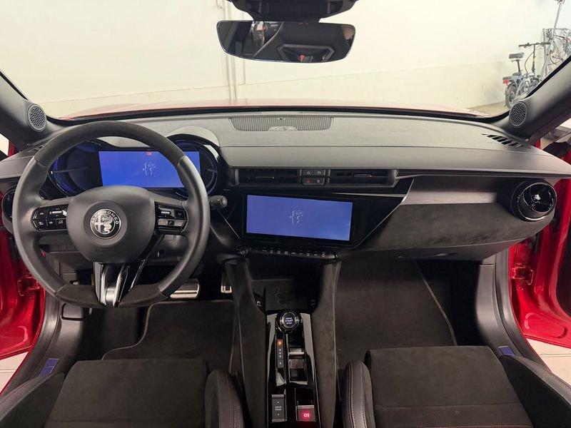 Alfa Romeo Junior BEV 156CV/115kW elettrica SPECIALE Sabelt