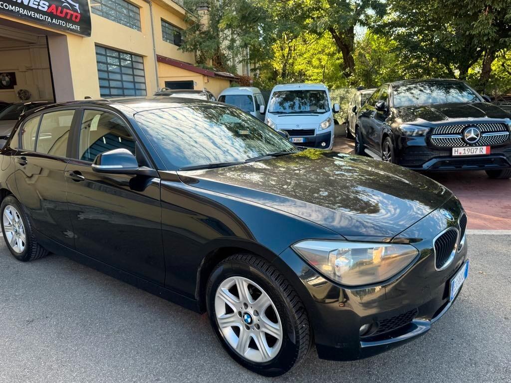 Bmw 118 2.0 2013 d 5p. Unique