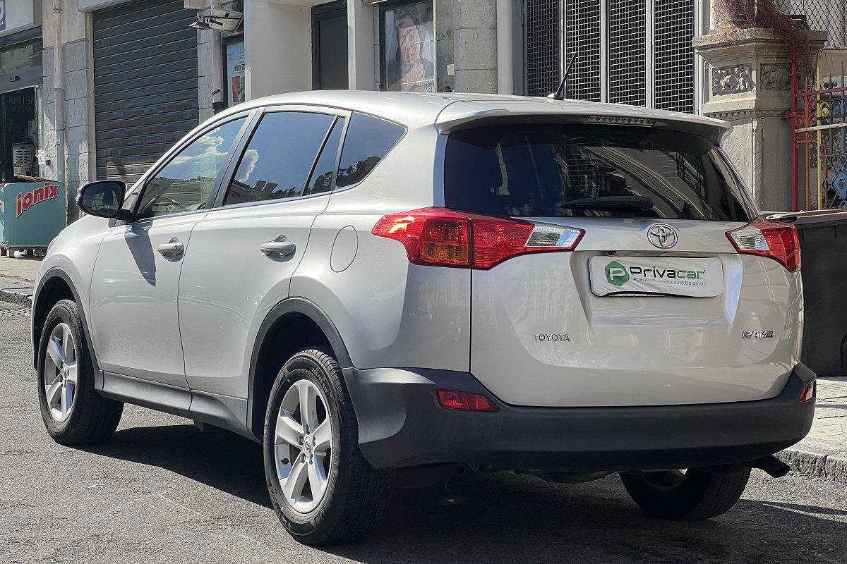 TOYOTA RAV4 2.0 D-4D 2WD