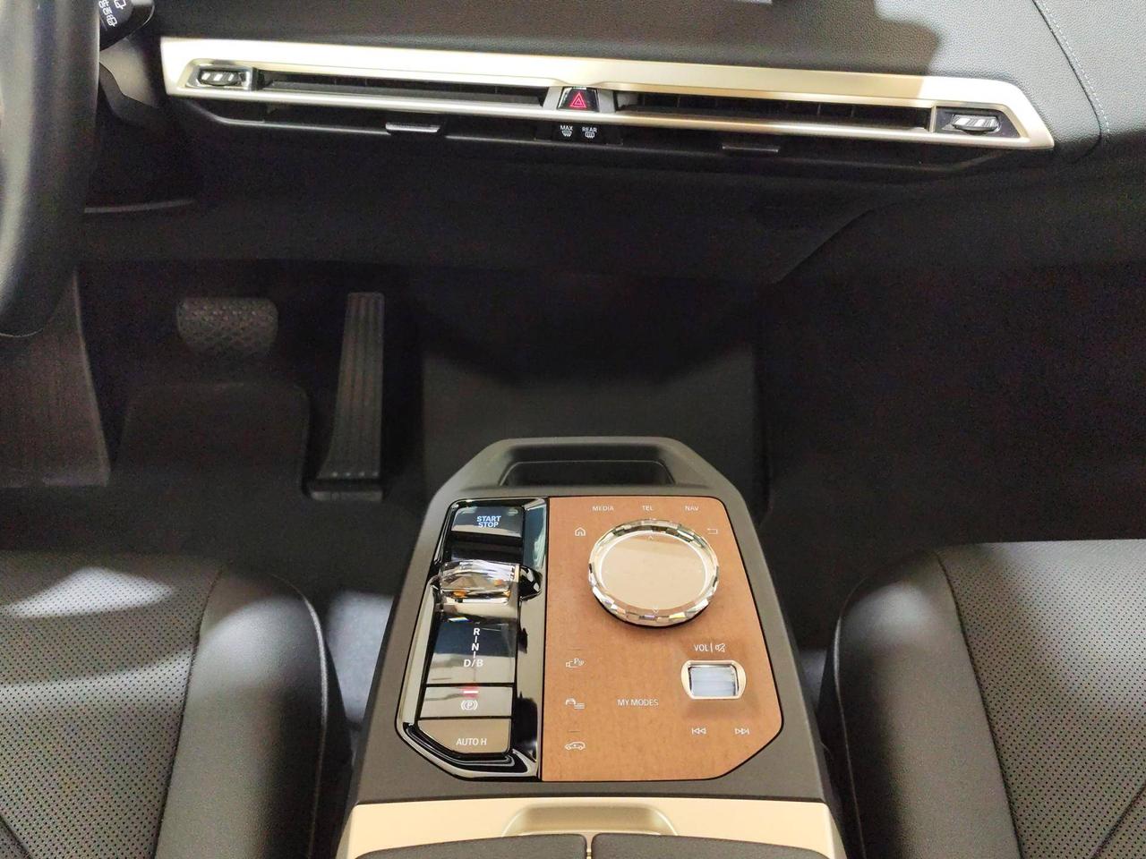 BMW iX xDrive50 Pacchetto Sportivo