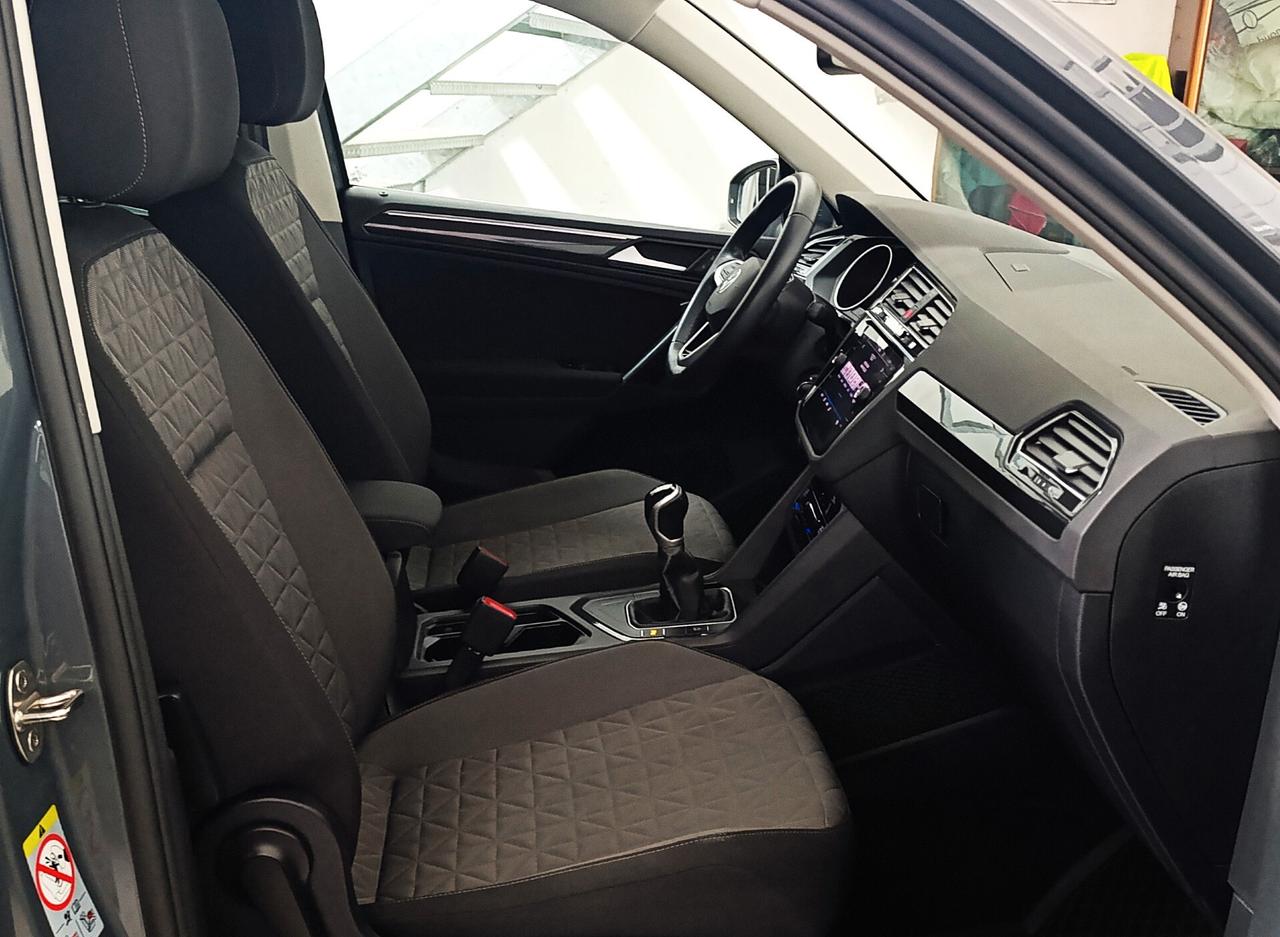 Volkswagen Tiguan 2.0 TDI SCR Life - 2023 - Uniproprietario - Service Ufficiale VW
