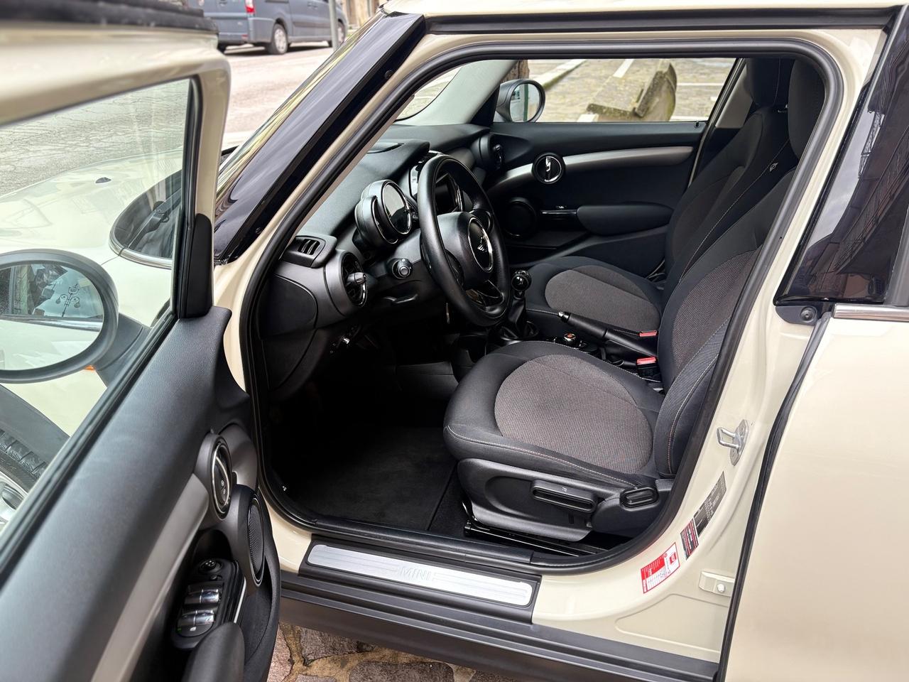 Mini One 1.2 75 CV 5PORTE DA NEOPATENTATI RING LED