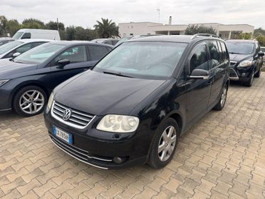 VOLKSWAGEN Touran TDI DSG 7 Posti