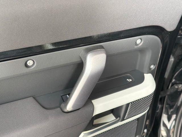 LAND ROVER Defender 110 3.0D I6 250 CV AWD Auto Hard Top X-Dynamic SE