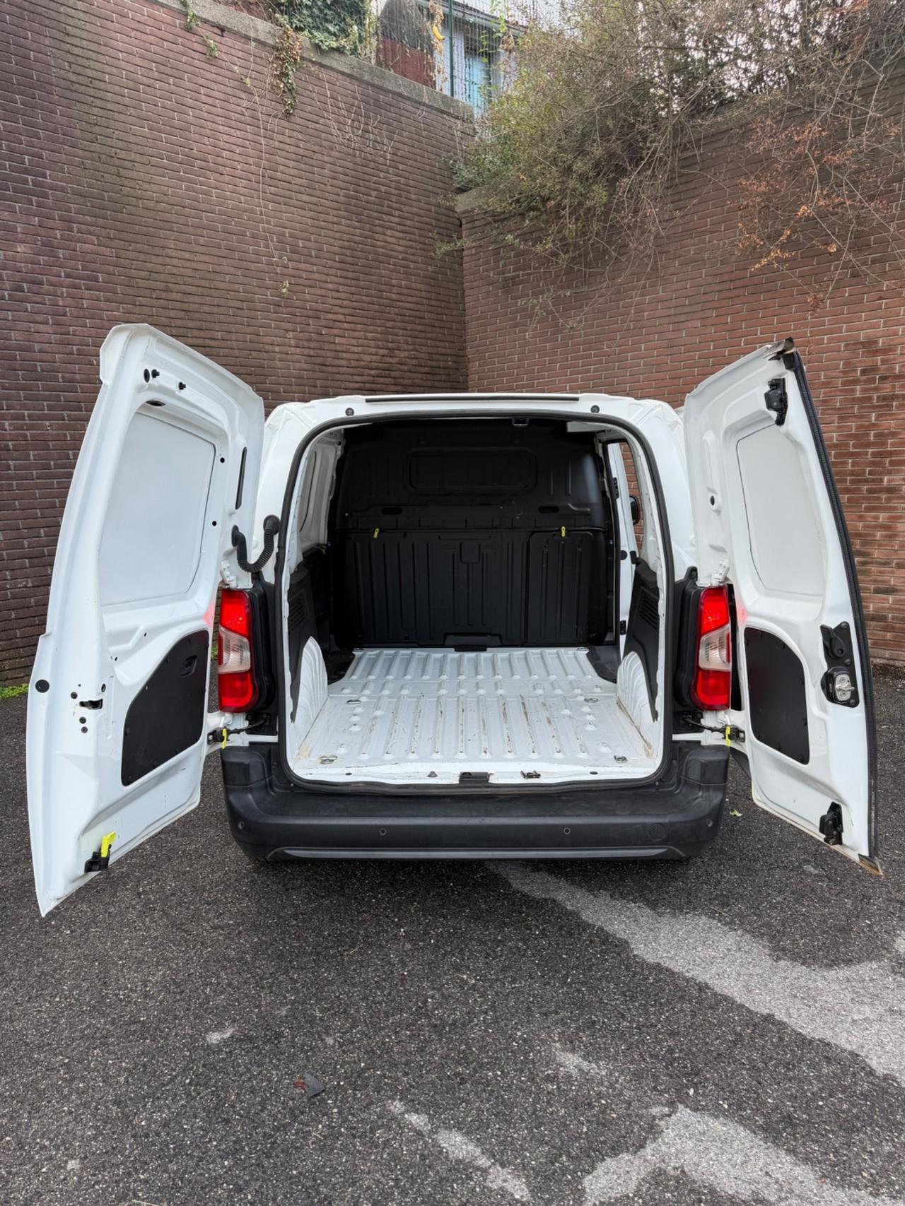 Opel Combo Cargo 1.5 Diesel 100CV S&S PC 650kg Edition
