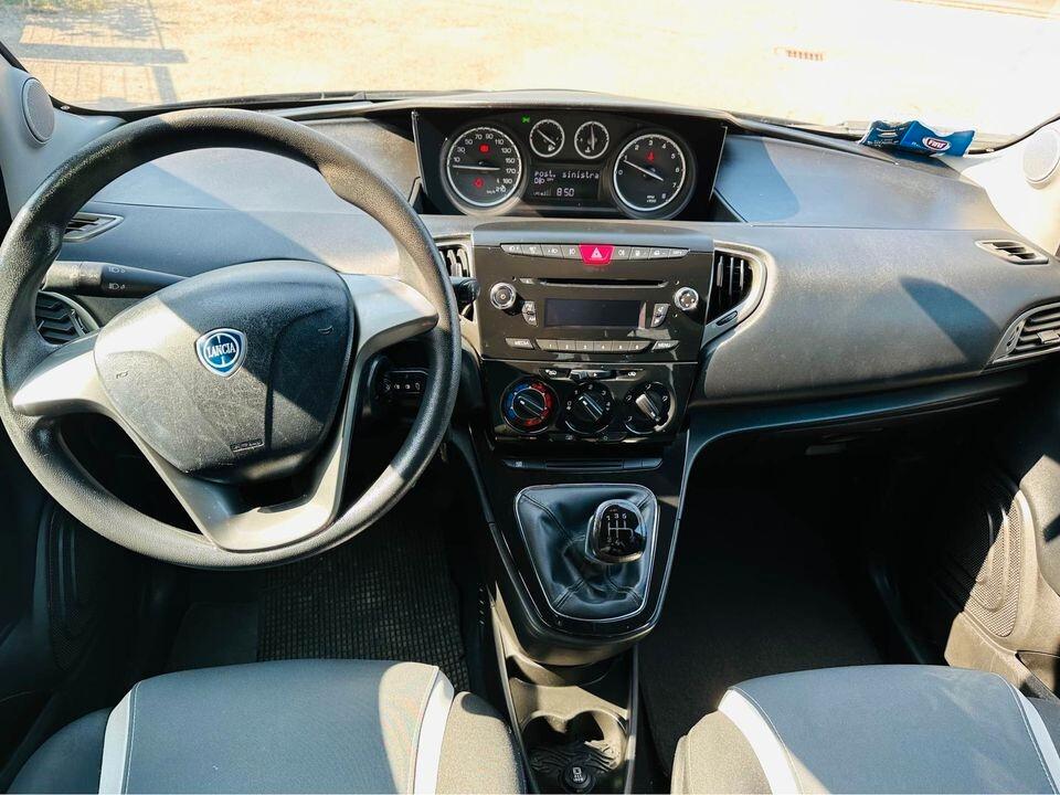 Lancia Ypsilon 1.2 69 CV 5 porte GPL Ecochic Gold