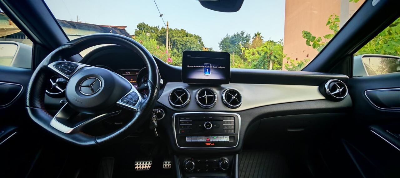Mercedes-benz GLA 180 d Premium
