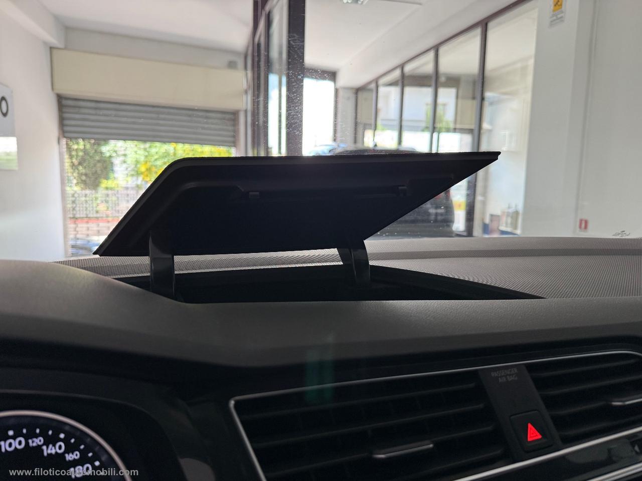 VOLKSWAGEN Tiguan 2.0 TDI 150CV SCR DSG Life FARI FULL LED - CONDIZIONI ECCELLENTI