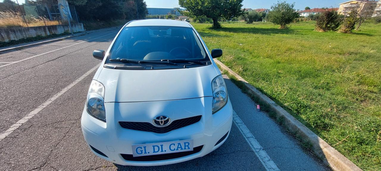 YARIS 1,0 BENZINA 75 CV X NEOPATENTATI 5 POSTI IMPECCABILE OK DISTRIBUZIONE