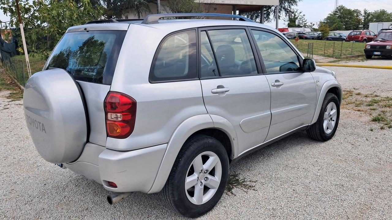 Toyota RAV 4 RAV4 2.0 Tdi D-4D cat 5 porte Sol