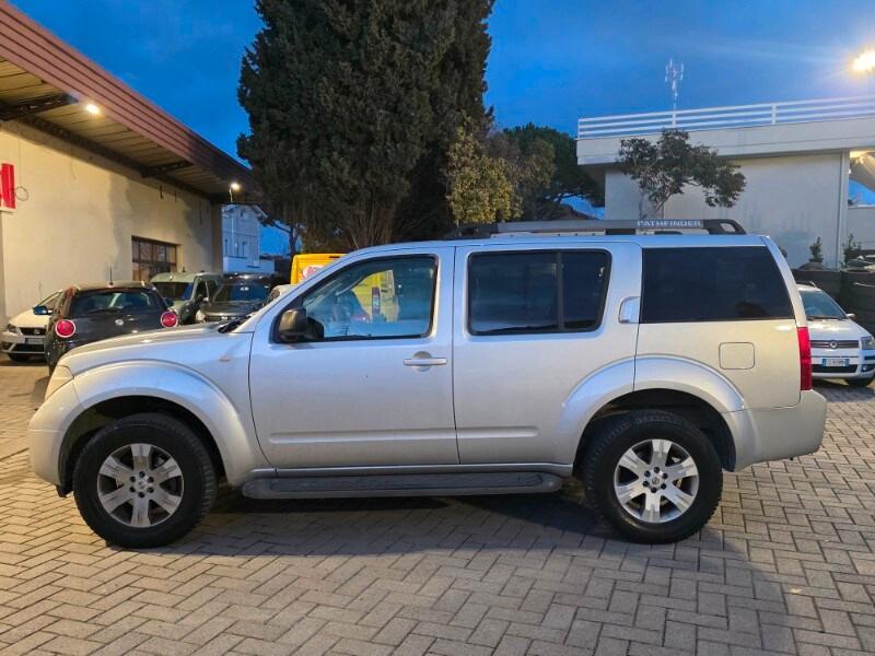 NISSAN Pathfinder 2.5 dCi XE Plus