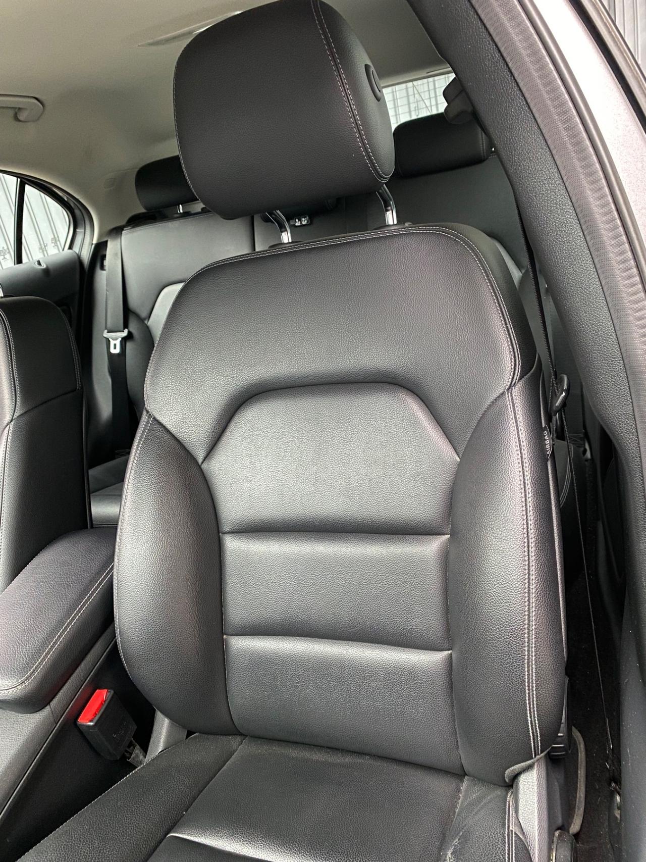 Mercedes-Benz A 180d 1.5 109cv Premium - 2017