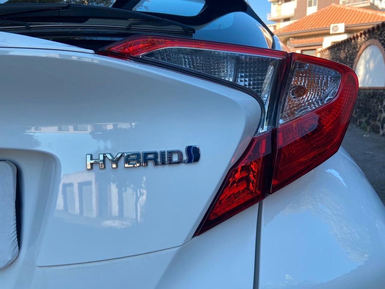 Toyota C-HR 1.8 Hybrid E-CVT Active