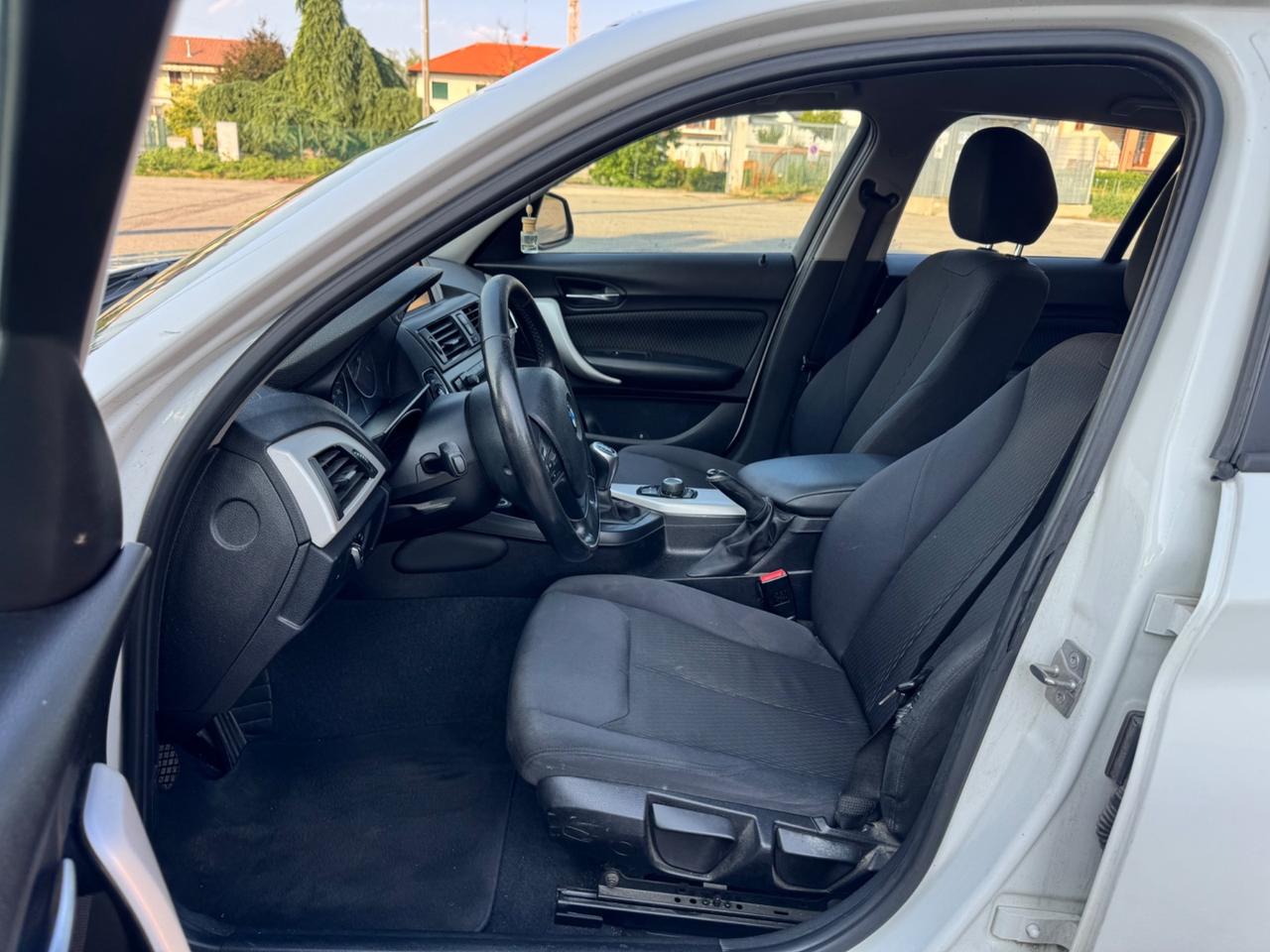 Bmw 116 116d 5p. Urban