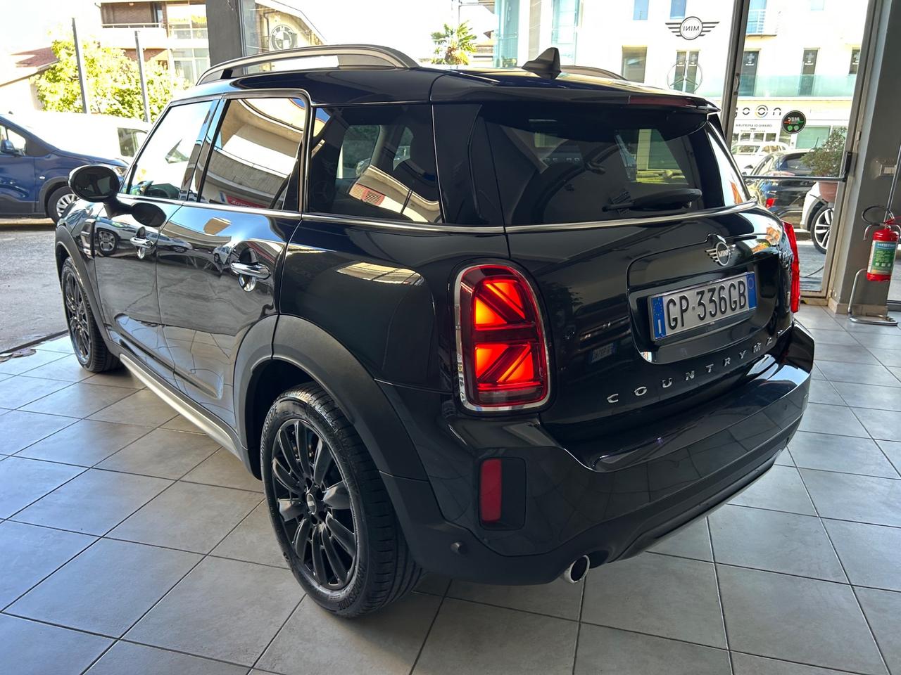 Mini Countryman COOPER D ( 80.000 KM )Pari al Nuovo!