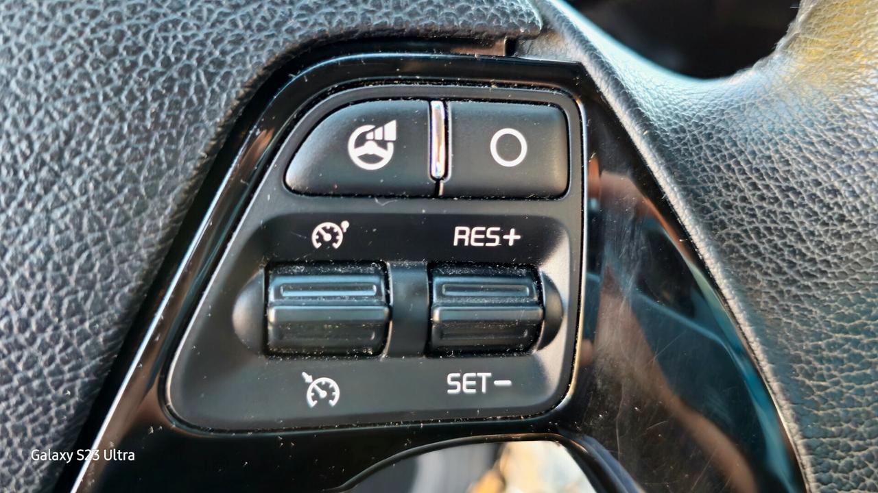 Kia Ceed full optional navi/ retrocamera Garanzia 12 mesi ok neopatentati