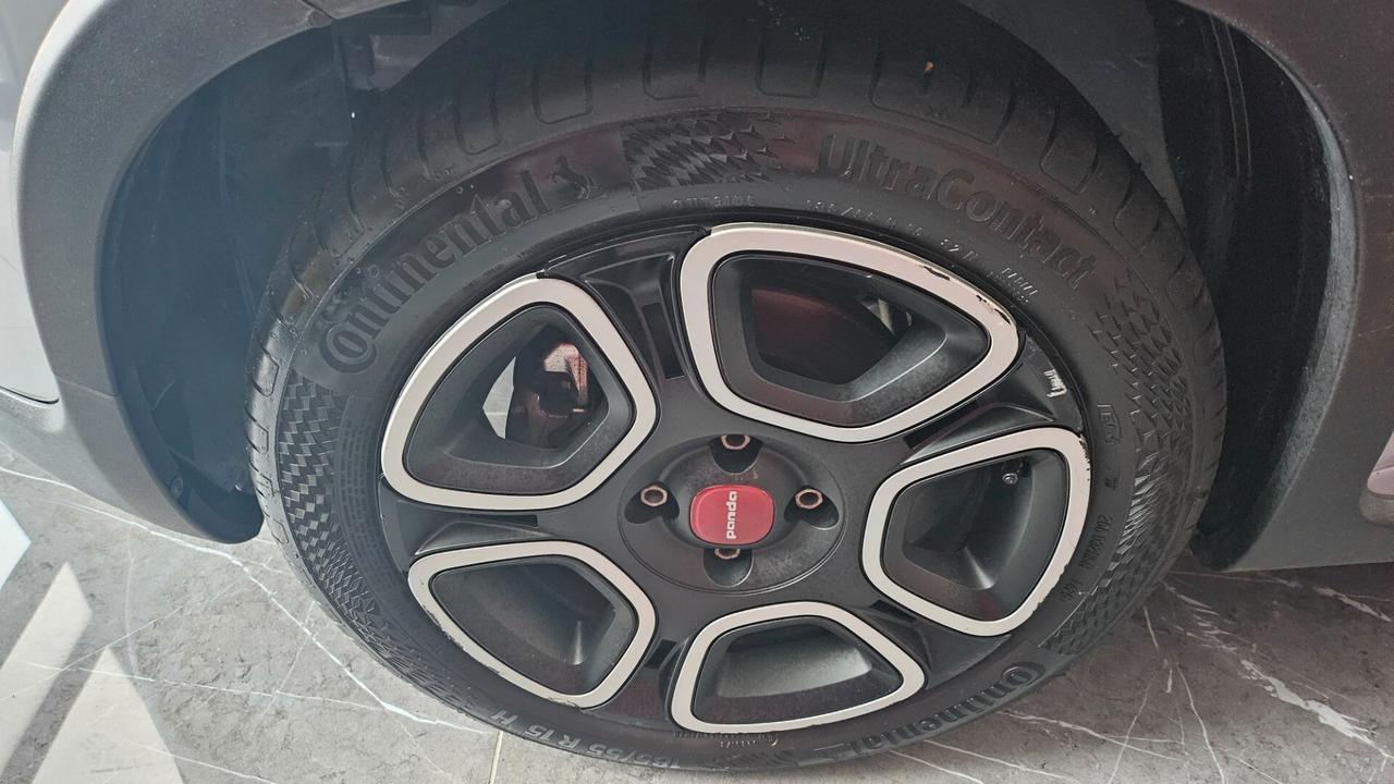 Fiat Panda 1.0 IBRIDA city life