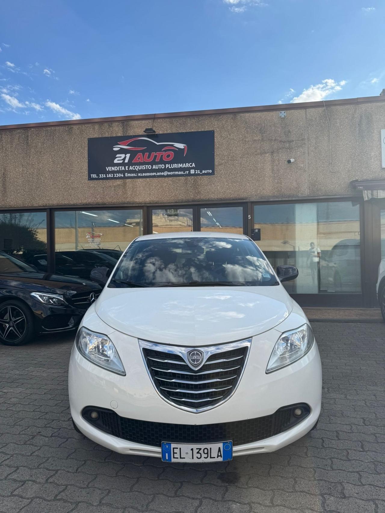 Lancia Ypsilon 1.2 69 CV 5 porte S&S Platinum