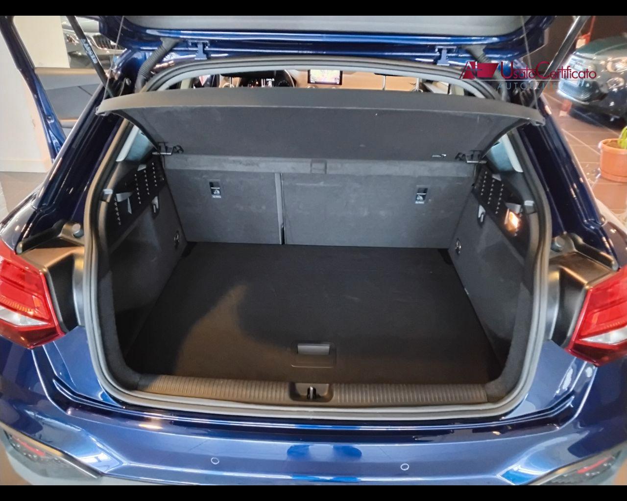 AUDI Q2 30 TDI S tronic Business