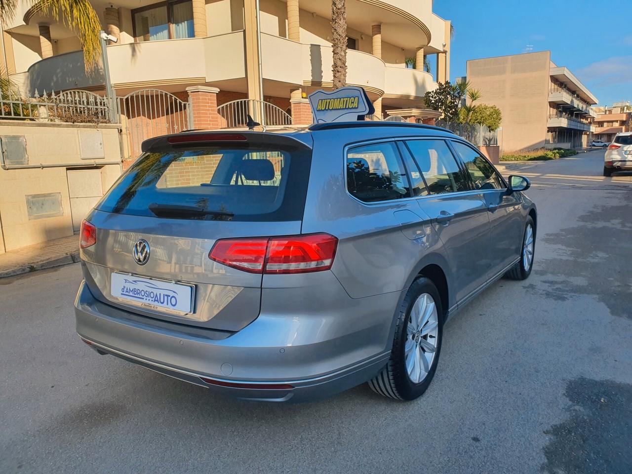 VW Passat Variant 1.6 TDI 120 CV DSG my 19