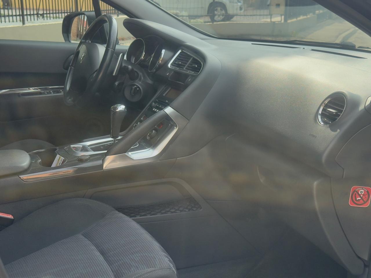 Peugeot 3008 1.6 HDi 110CV cambio robotizzato Tecno