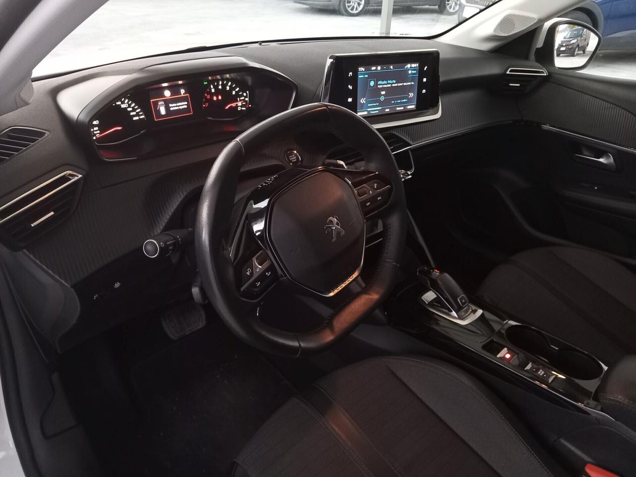 Peugeot 208 BENZ.1.2 C.V 100 AUTOM PER NEO PATENTATI