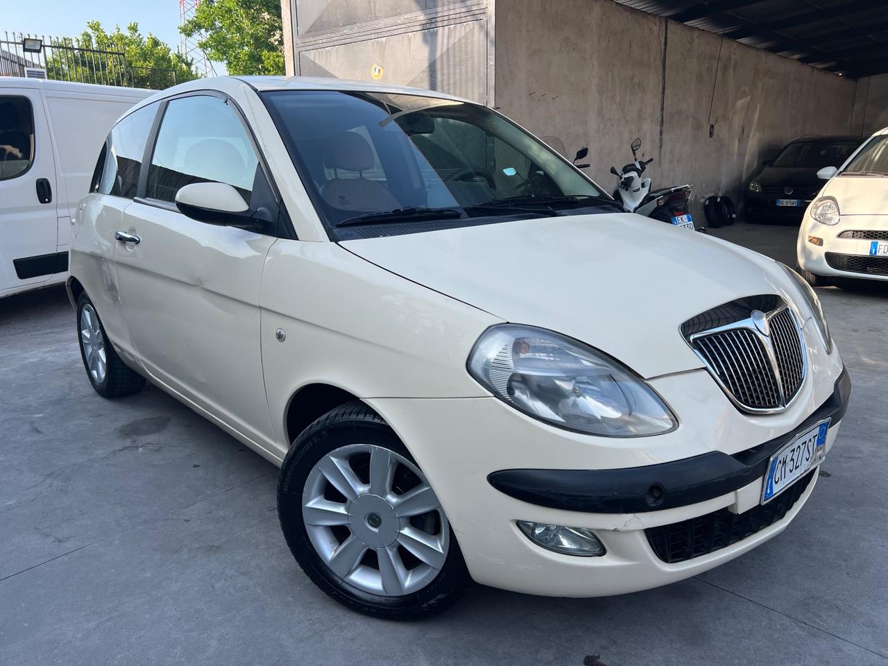 Lancia Ypsilon 1.3 Multijet 16V Platino