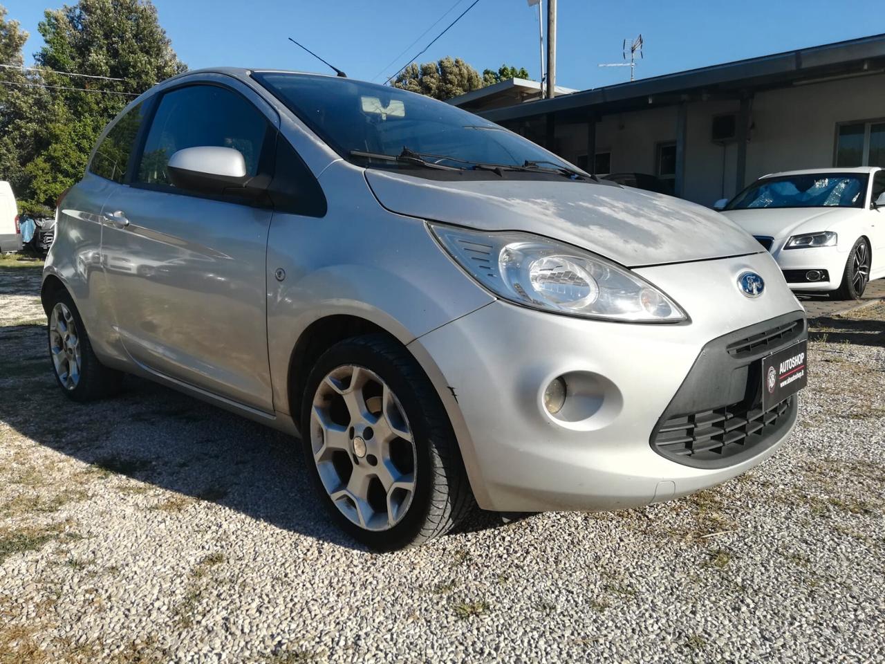 FORD - Ka - 1.2 8V 69CV Titanium - NEOPATENTATI - FINANZIABILE