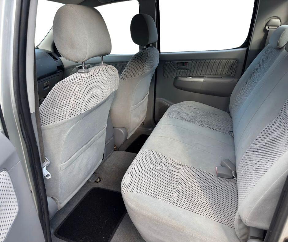 Toyota Hilux 3.0 D-4D 4WD 4p. Double Cab SR