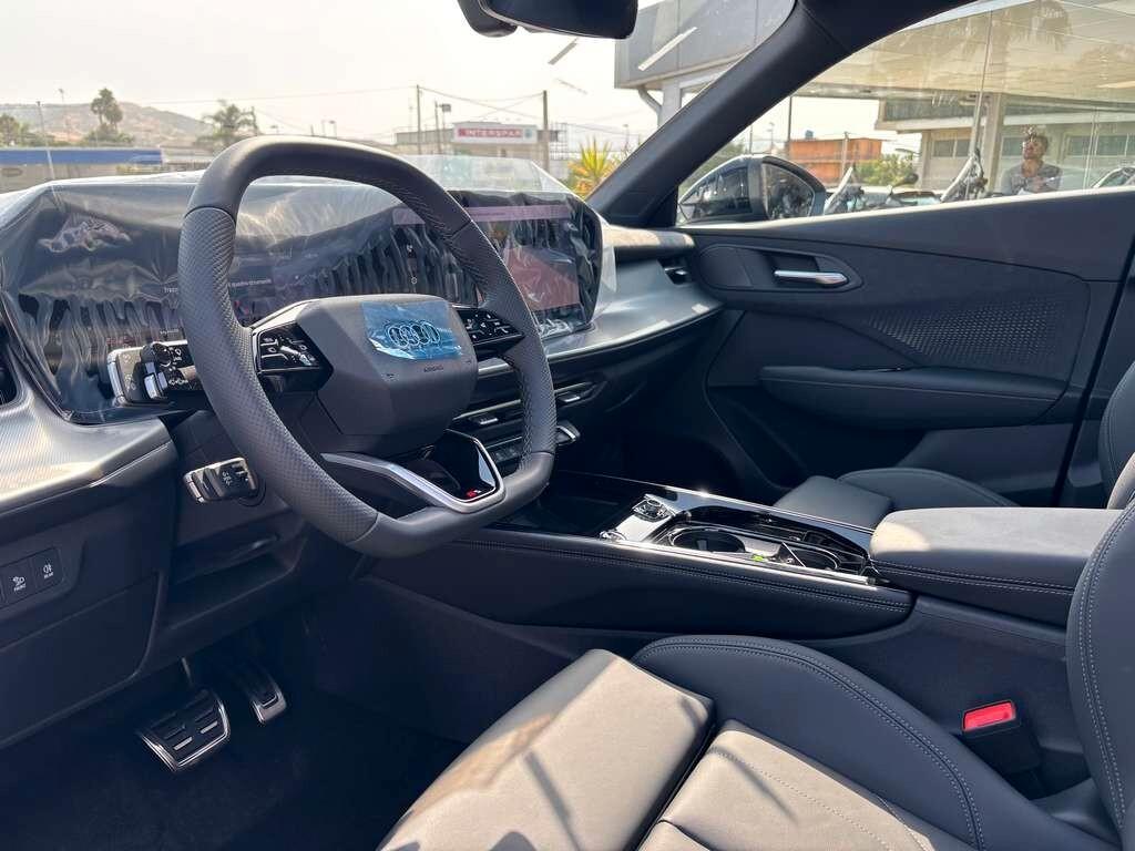 Audi Q3 SPB 35 TDI S tronic line edition IVA ESPOSTA Tua a solo 629 Euro al mese