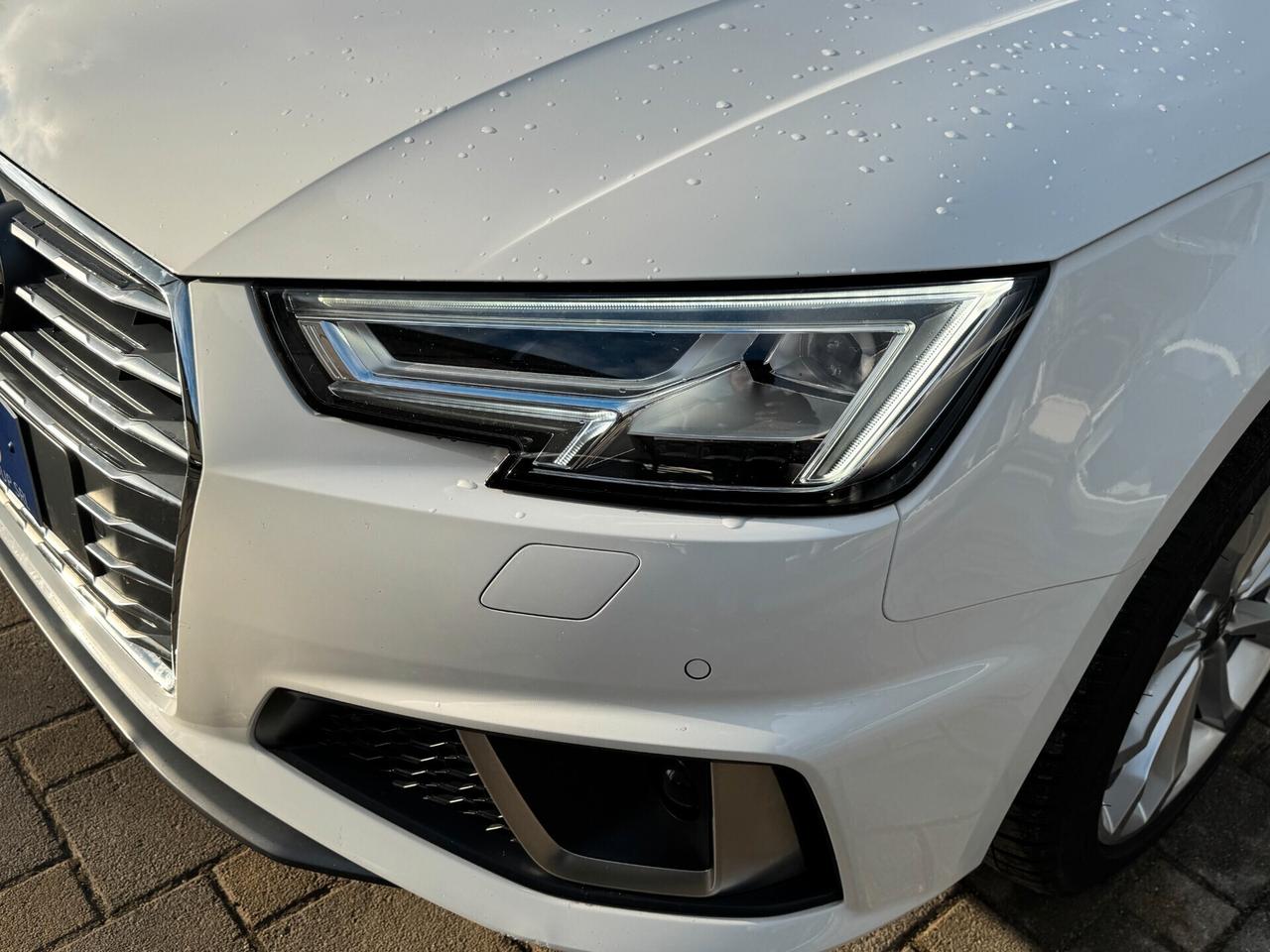 Audi A4 AVANT 35 TDI S-LINE TETTO COCKPIT NAVI FULLED