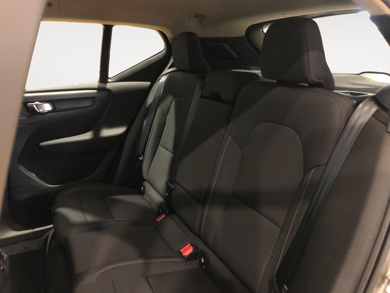 VOLVO XC40 1.5 t2 Momentum auto