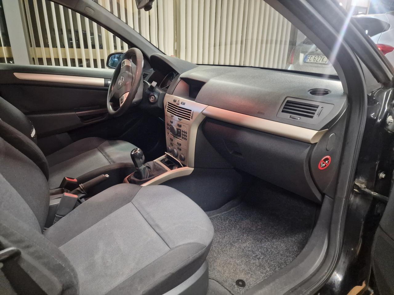 Opel Astra 1.3 CDTI 5 porte Enjoy, 97 mila chilometri