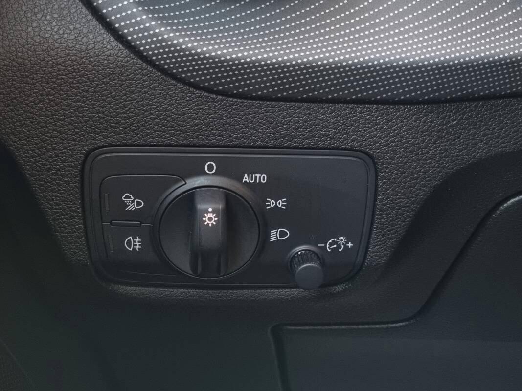Audi Q2 30 TDI S tronic line Edition