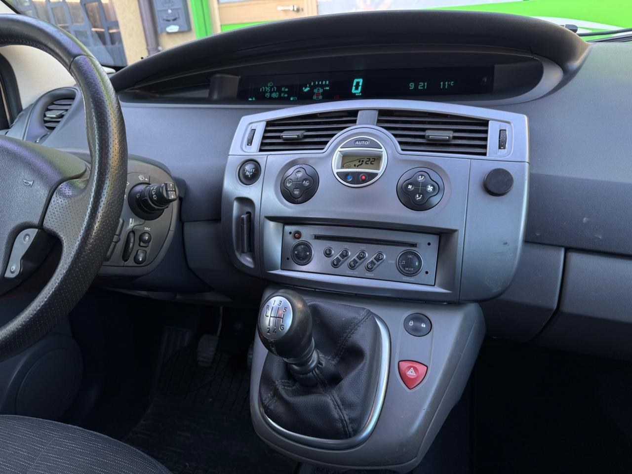 Renault Scenic Grand Scénic 2.0 16V dCi