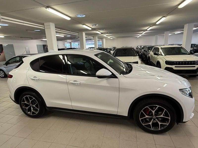 Alfa Romeo Stelvio Stelvio 2.0 Turbo 200 CV AT8 Q4 Executive