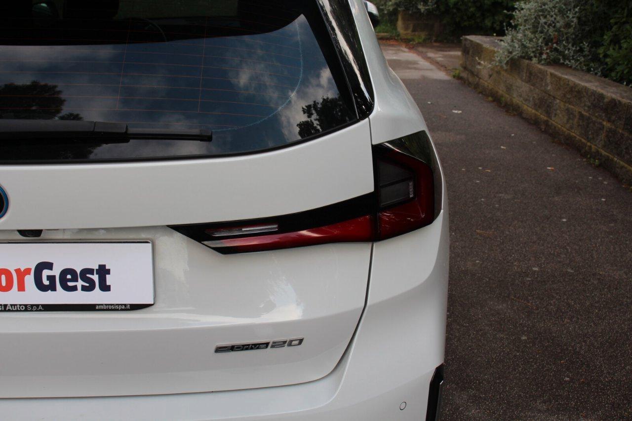 BMW iX1 edrive 20 X-Line
