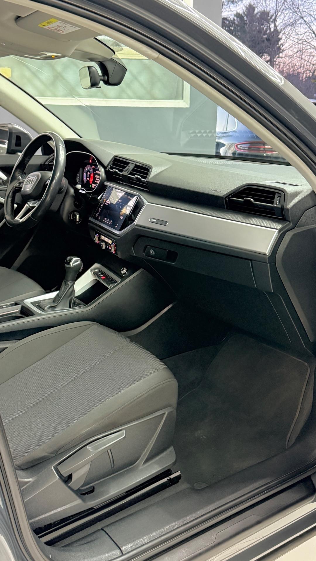 Audi Q3 35 TDI quattro Business Advanced