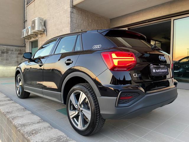 AUDI Q2 30 TDI Admired Advanced-RETROCAMERA-CARPLAY
