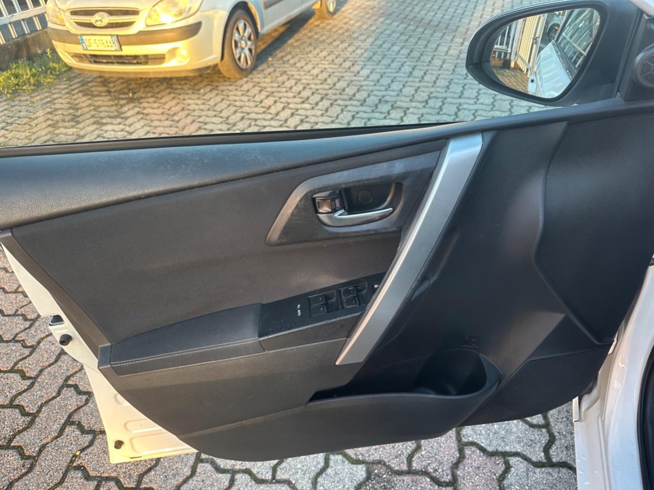 Toyota Auris Touring Sports 1.8 Hybrid Active Plus