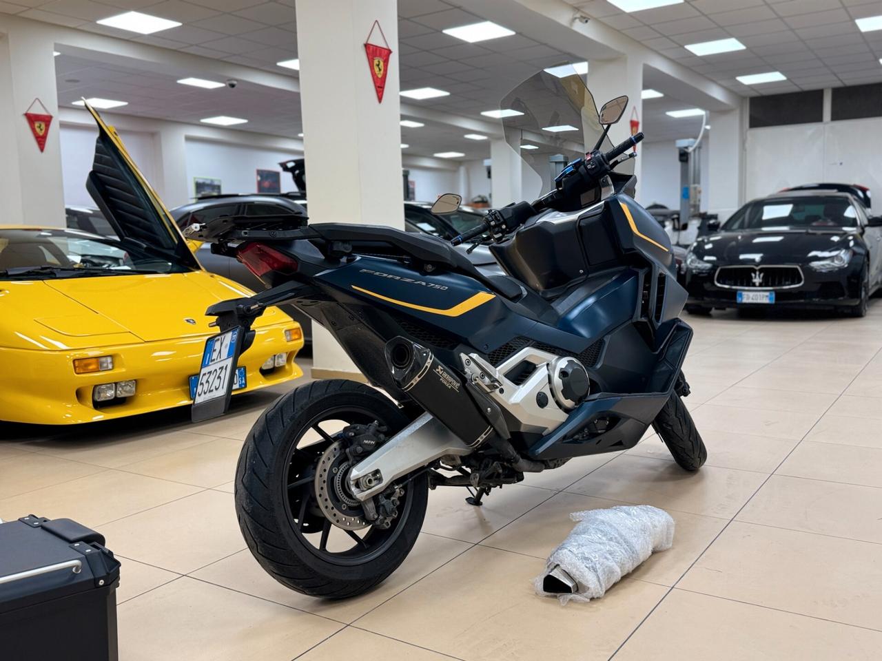 Honda Forza 750 Scarico Akrapovic permute auto moto rolex