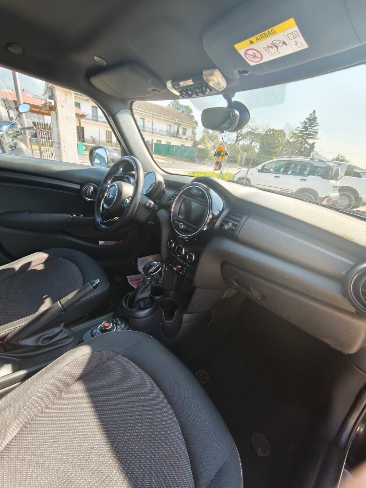 Mini 1.5 Cooper D Hype cambio automatico full