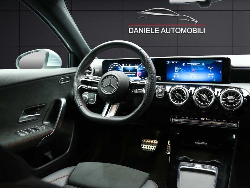 MERCEDES Classe A (W177) A 180 Automatic AM...